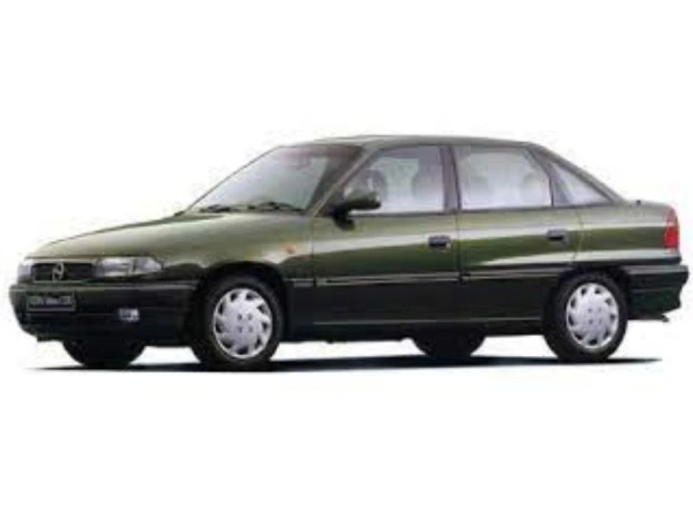 Opel Astra sedan wycieraczki